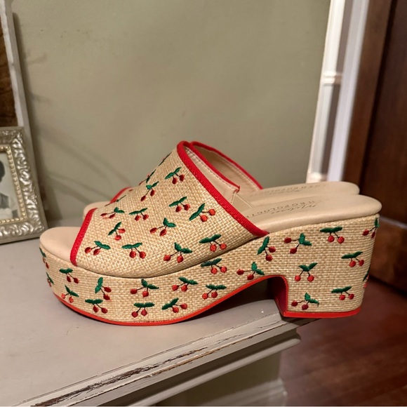 Matisse x Anthropologie Embroidered Cherry Platform Sandals 10 Like New - Picture 4 of 11